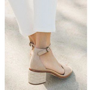 SOLUDOS CAPRI MIDHEEL IN BLUSH